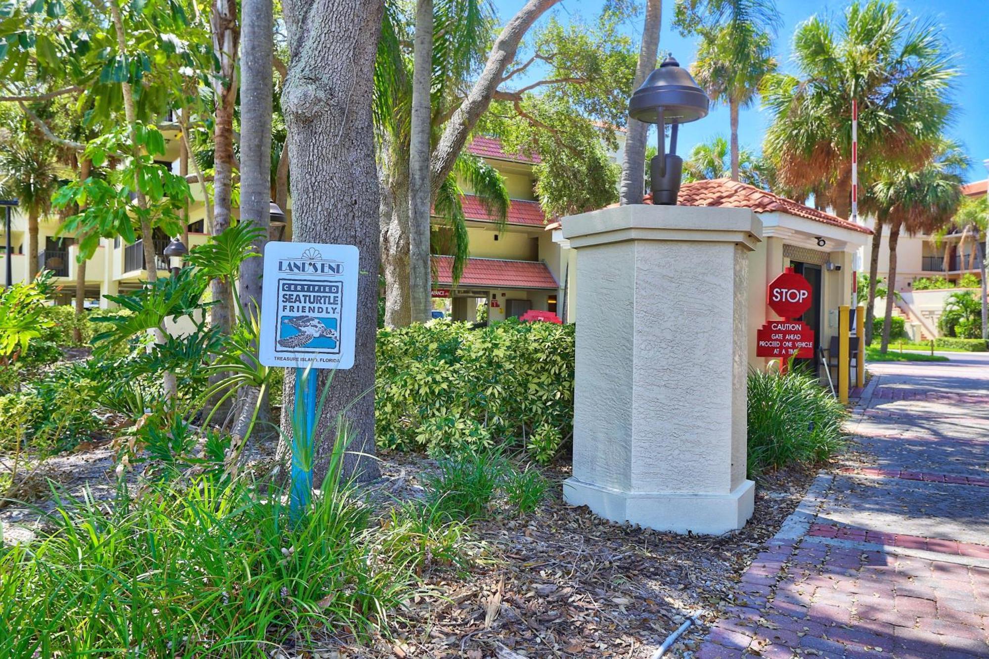 Land'S End 9-301 Beach Front-Premier Villa St. Pete Beach Exterior photo